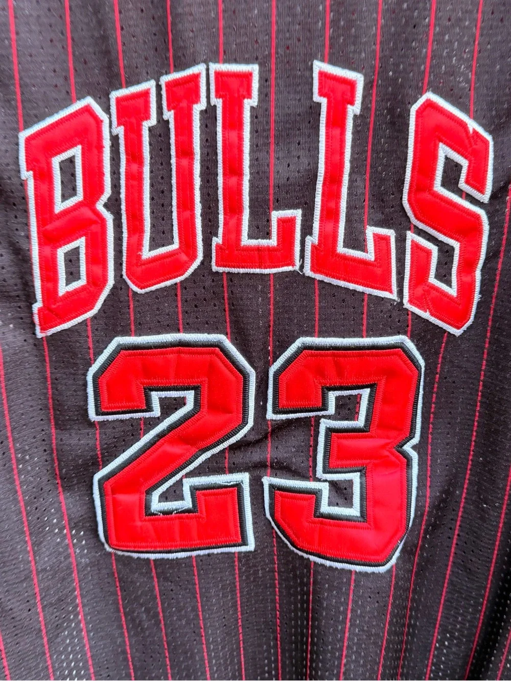 VINTAGE AUTHENTIC Nike Black and Red Chicago Bulls #23 Basketball Jersey Size L